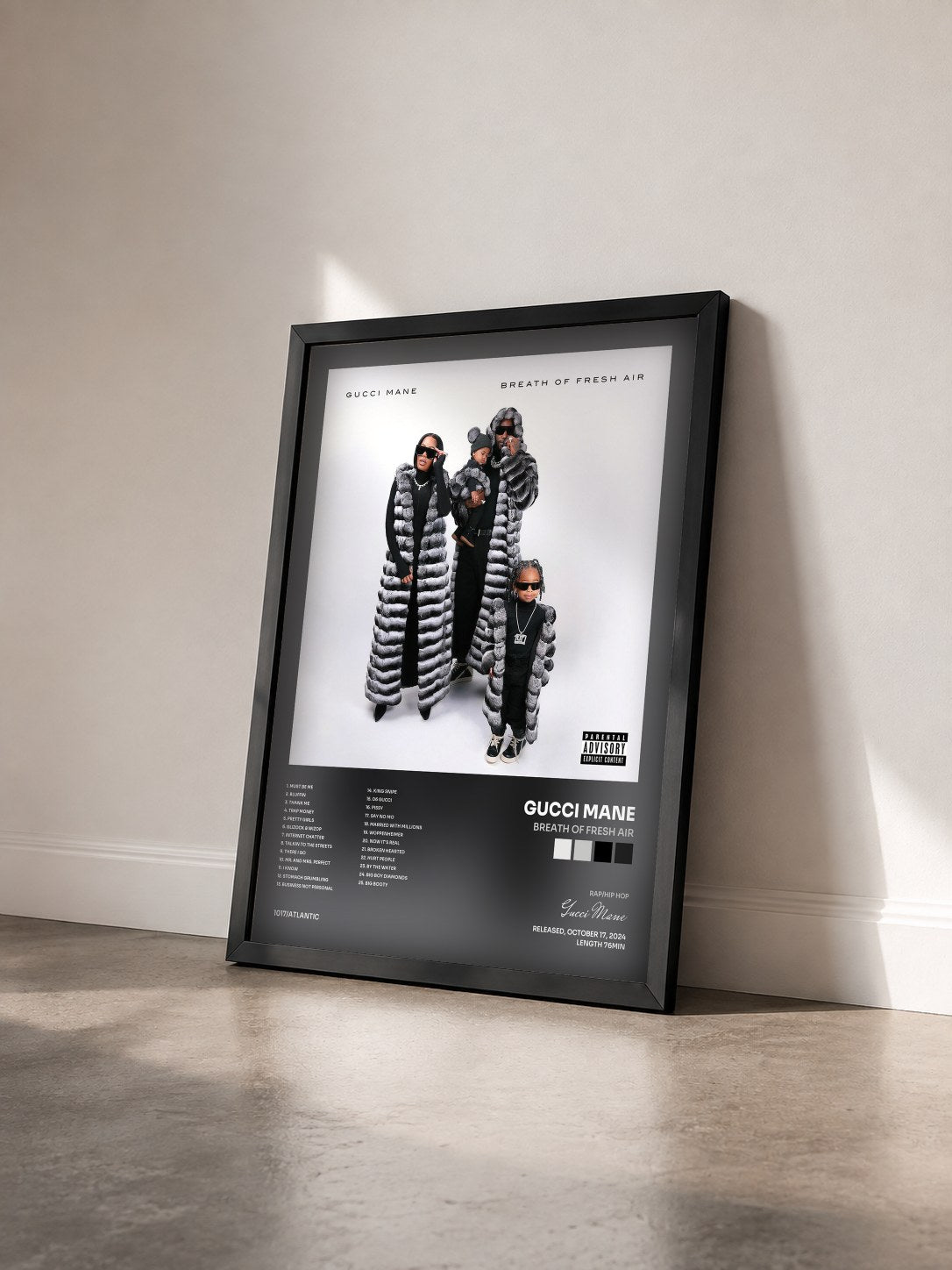 #noir Tableau de l'album Breath of Fresh Air de Gucci Mane vu de trois quarts, cadre noir