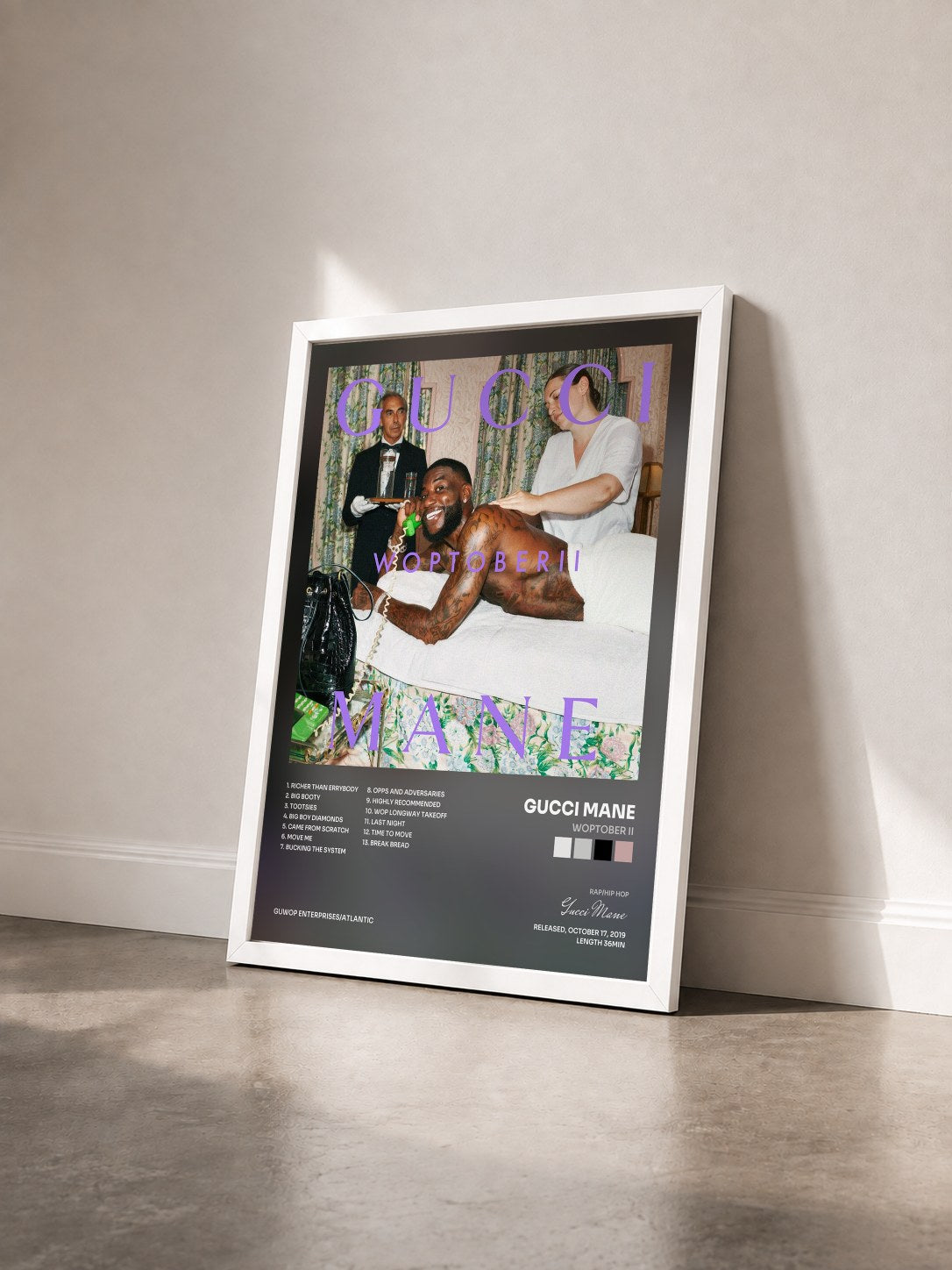 #blanc Tableau de l'album Woptober II de Gucci Mane vu de trois quarts, cadre blanc