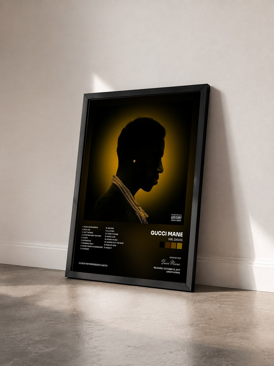 #noir Tableau de l'album Mr. Davis de Gucci Mane vu de trois quarts, cadre noir