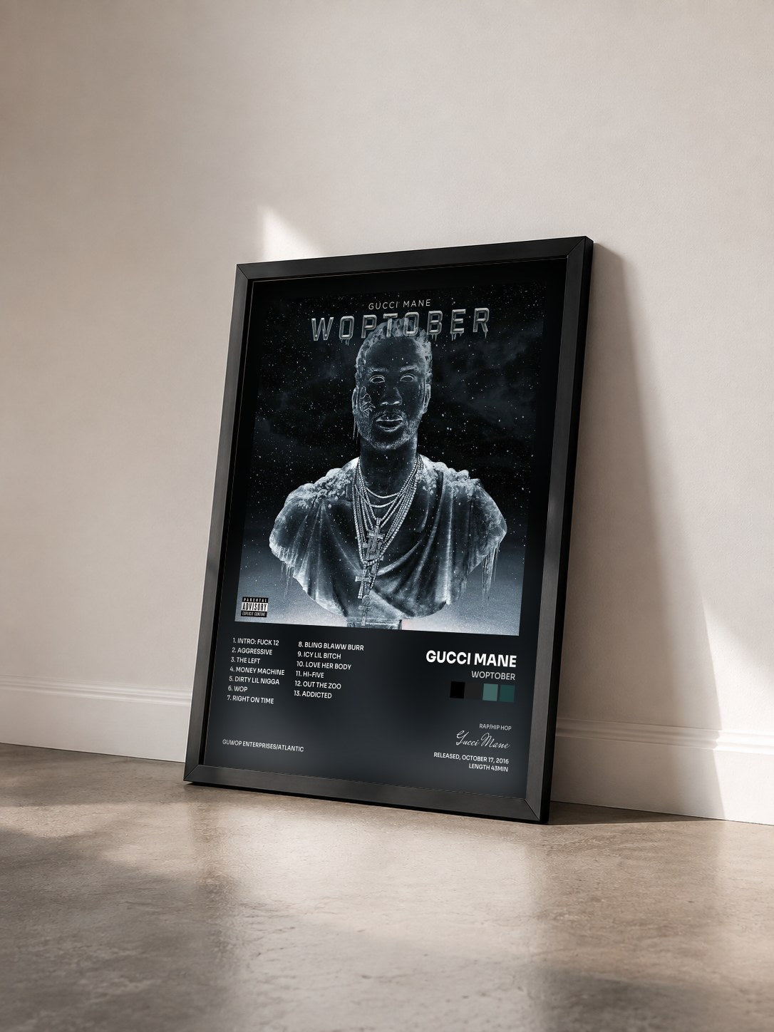 #noir Tableau de l'album WOPTOBER de Gucci Mane vu de trois quarts, cadre noir