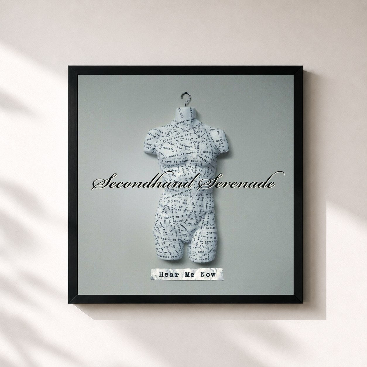 #noir Tableau carré de l'album Hear Me Now de Secondhand Serenade, cadre noir 32x32 cm