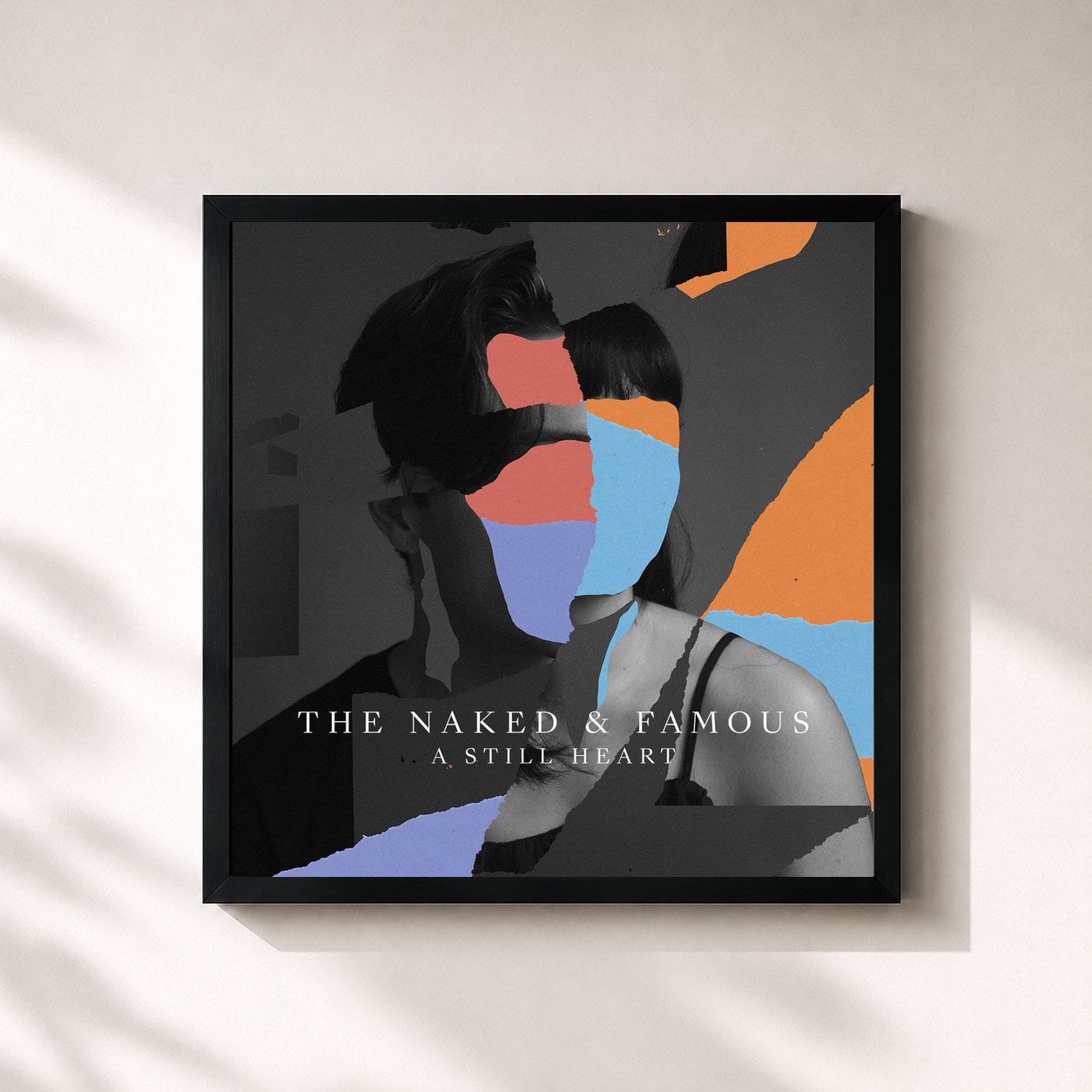 #noir Tableau carré de l'album A Still Heart de The Naked And Famous, cadre noir 32x32 cm