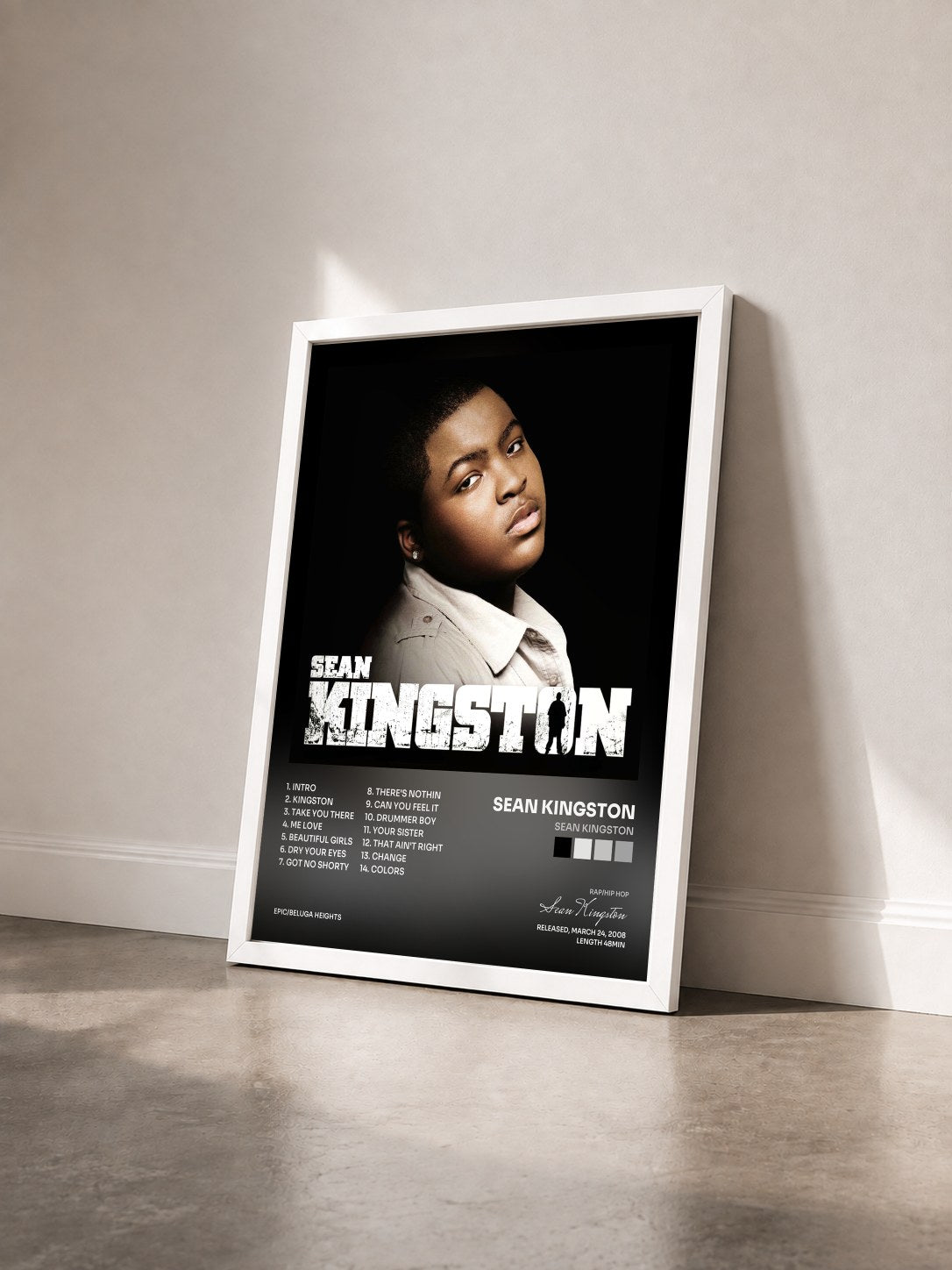 #blanc Sean Kingston de Sean Kingston en lámina enmarcada vista de tres cuartos, marco blanco