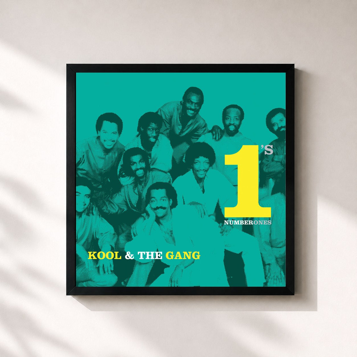 #noir Number 1's von Kool & The Gang als quadratischer Kunstdruck, schwarzer Rahmen 32x32 cm