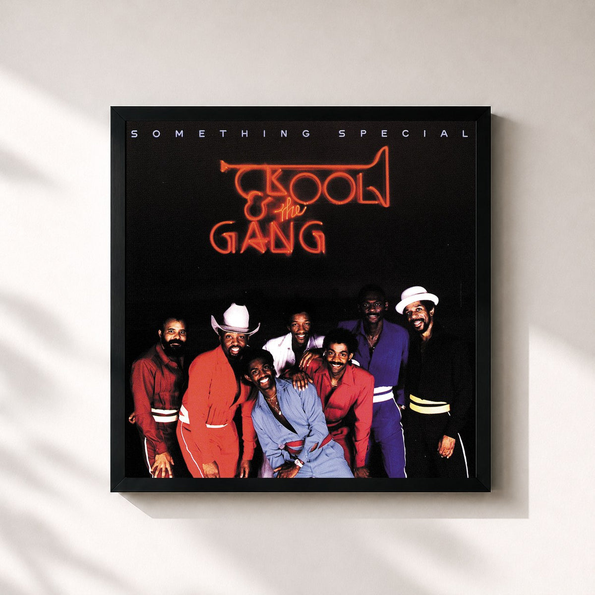 #noir Something Special von Kool & The Gang als quadratischer Kunstdruck, schwarzer Rahmen 32x32 cm