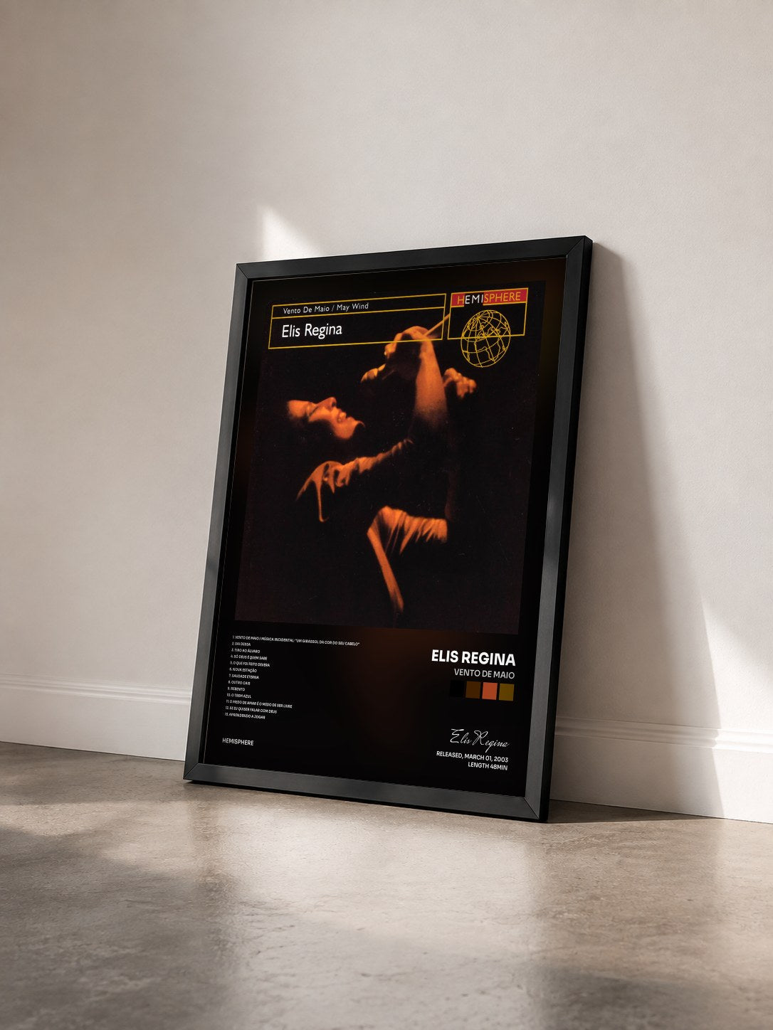 #noir Tableau de l'album Vento De Maio de Elis Regina vu de trois quarts, cadre noir