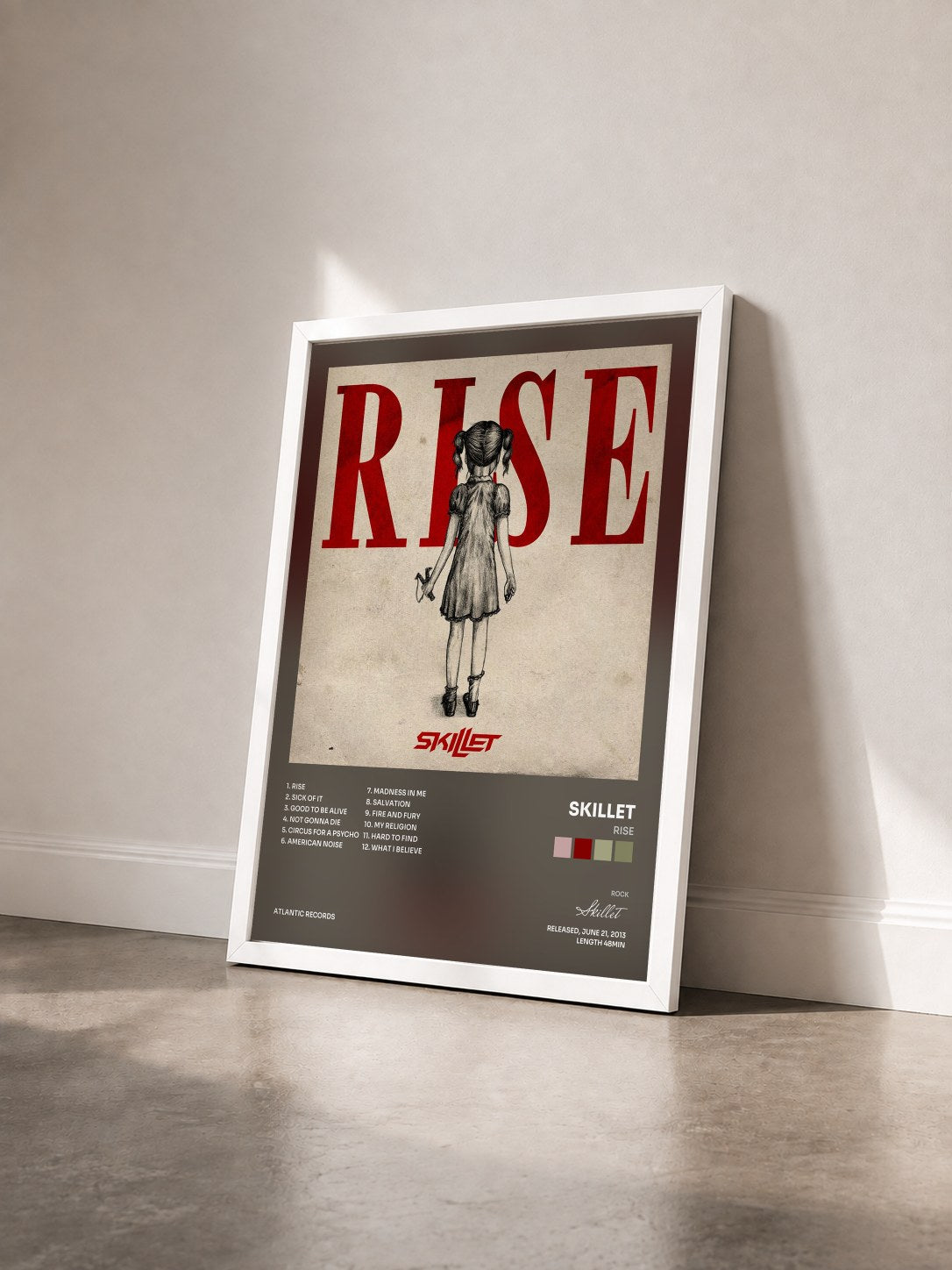 #blanc Rise von Skillet als gerahmter Kunstdruck von schräg gesehen, weißer Rahmen