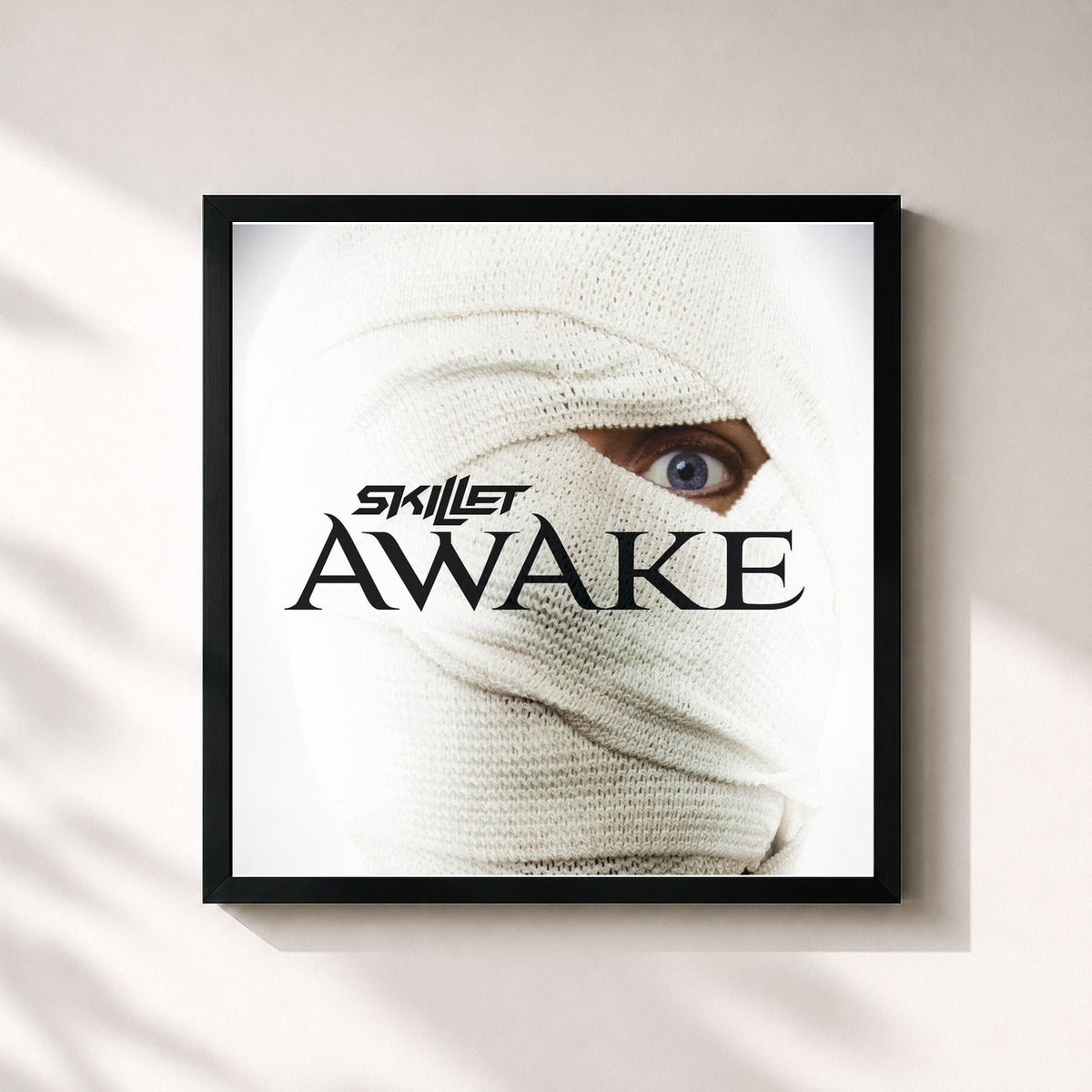 #noir Awake von Skillet als quadratischer Kunstdruck, schwarzer Rahmen 32x32 cm