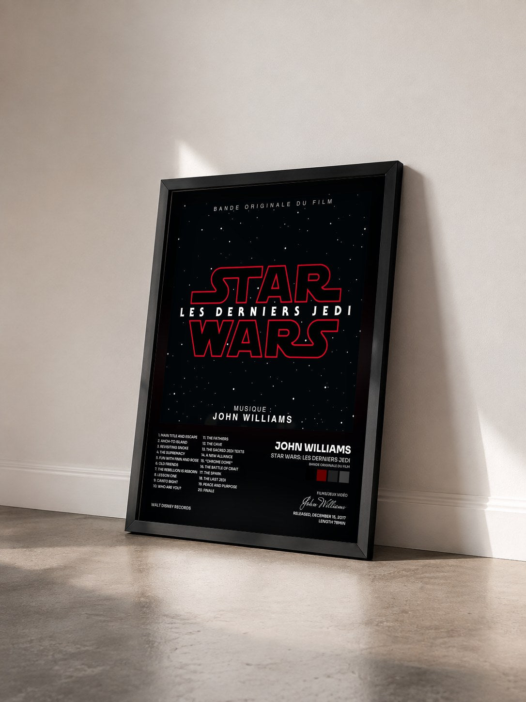 #noir Tableau de l'album Star Wars: Les Derniers Jedi (Bande Originale du Film) de John Williams vu de trois quarts, cadre noir