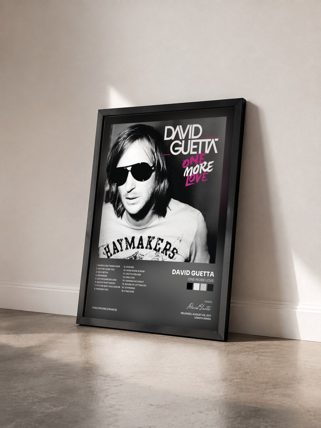 #noir Tableau de l'album One More Love de David Guetta vu de trois quarts, cadre noir