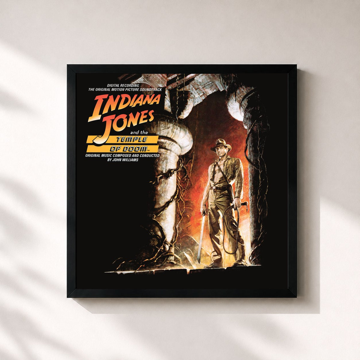 #noir Tableau carré de l'album Indiana Jones and the Temple of Doom (Original Motion Picture Soundtrack) de John Williams, cadre noir 32x32 cm