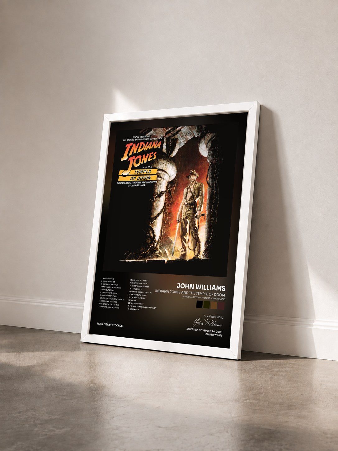 #blanc Tableau de l'album Indiana Jones and the Temple of Doom (Original Motion Picture Soundtrack) de John Williams vu de trois quarts, cadre blanc