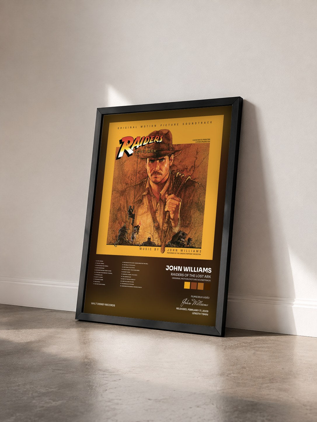 #noir Tableau de l'album Raiders of the Lost Ark (Original Motion Picture Soundtrack) de John Williams vu de trois quarts, cadre noir