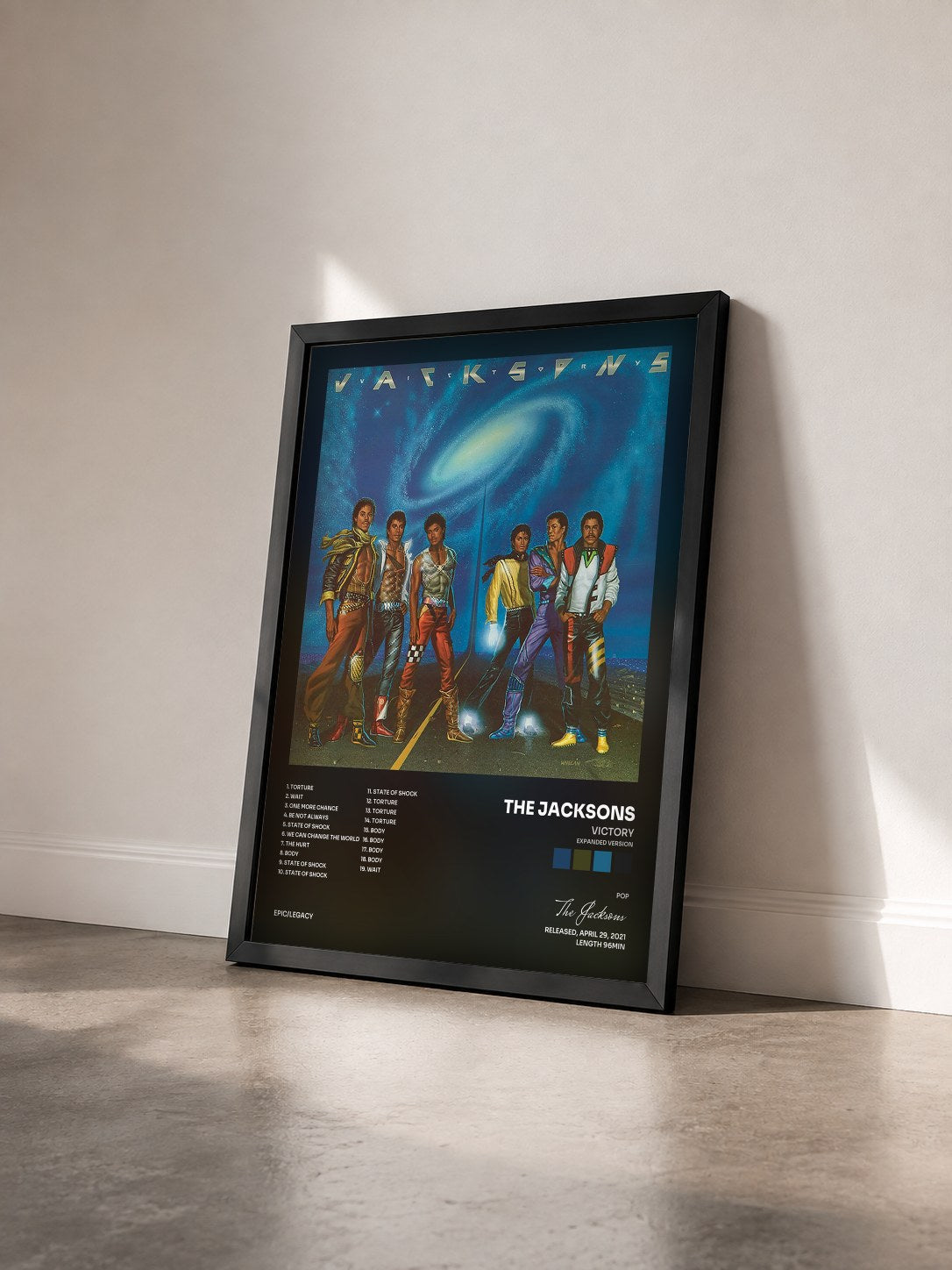 #noir Tableau de l'album Victory (Expanded Version) de The Jacksons vu de trois quarts, cadre noir