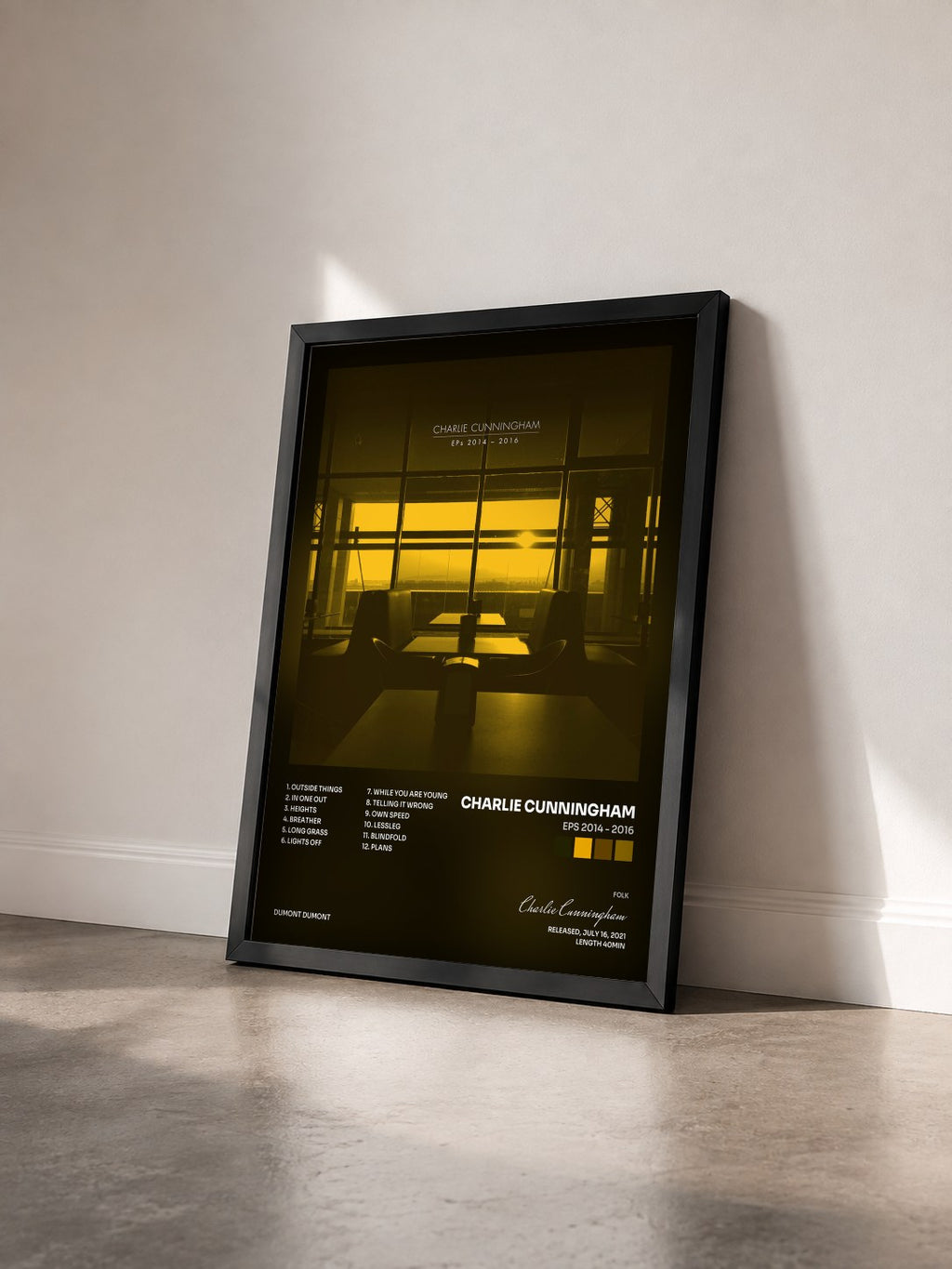 #noir Tableau de l'album EPs 2014 - 2016 de Charlie Cunningham vu de trois quarts, cadre noir