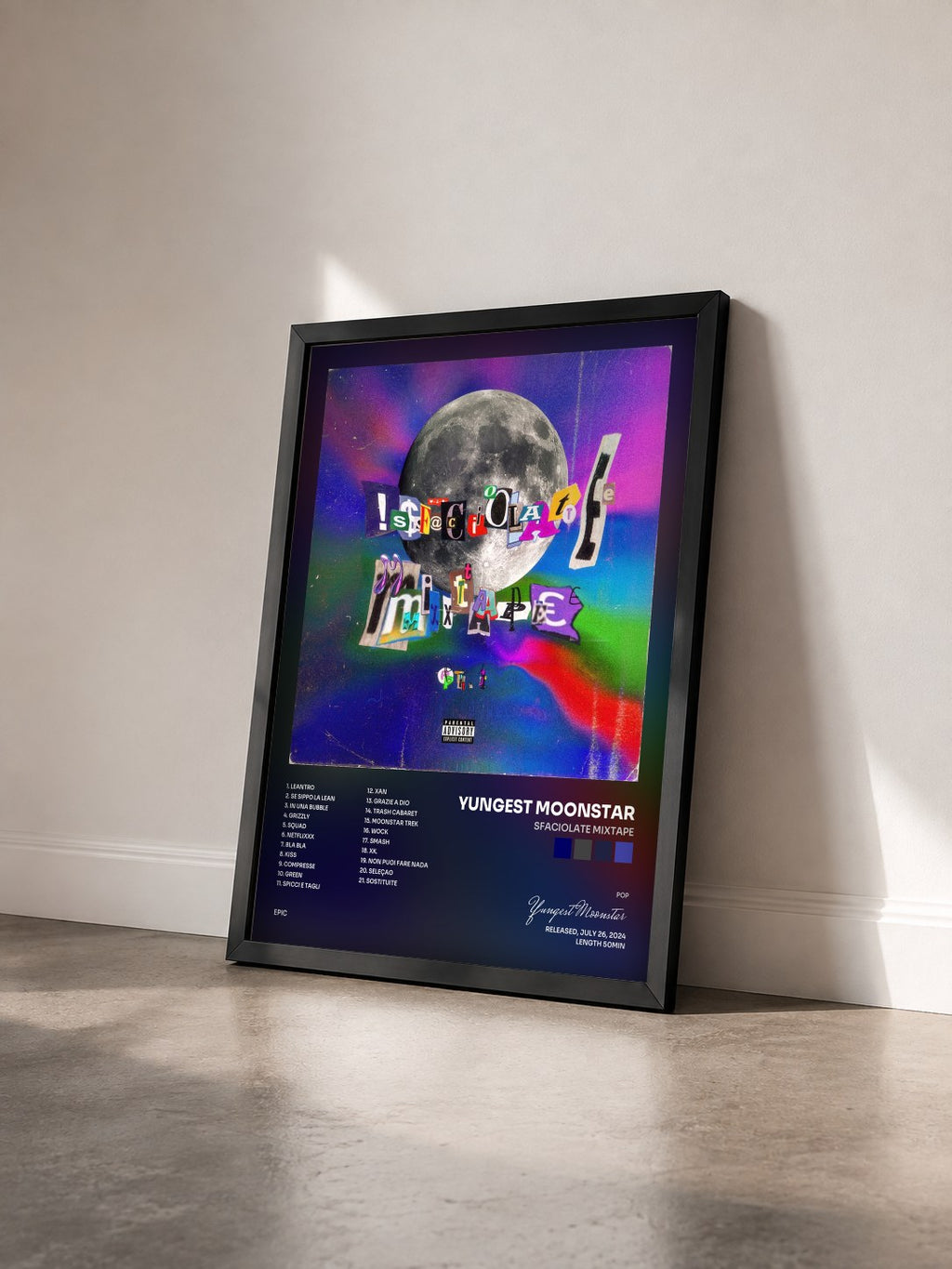 #noir Tableau de l'album sFaCioLaTe miXTaPe de Yungest Moonstar vu de trois quarts, cadre noir