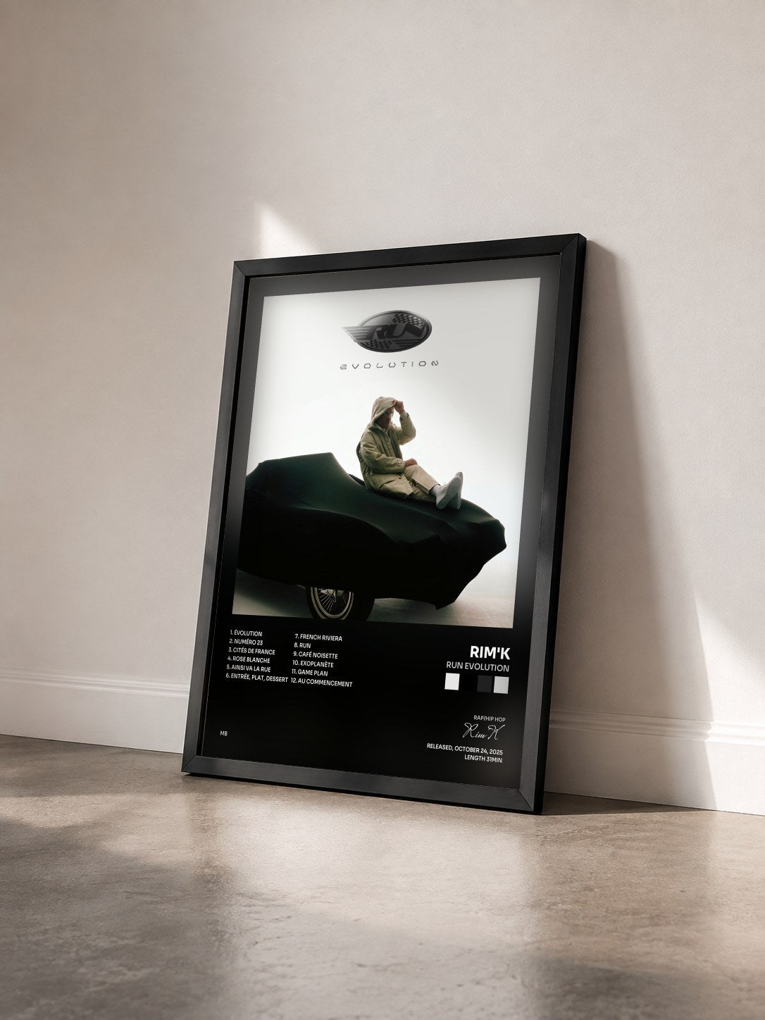 #noir Tableau de l'album RUN Evolution de Rim'K vu de trois quarts, cadre noir