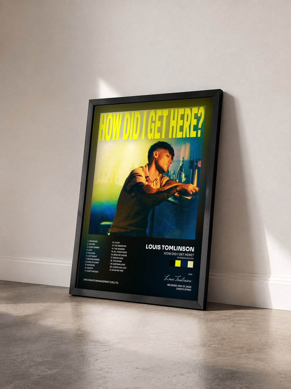 #noir Tableau de l'album How Did I Get Here? (Extended Edition) de Louis Tomlinson vu de trois quarts, cadre noir