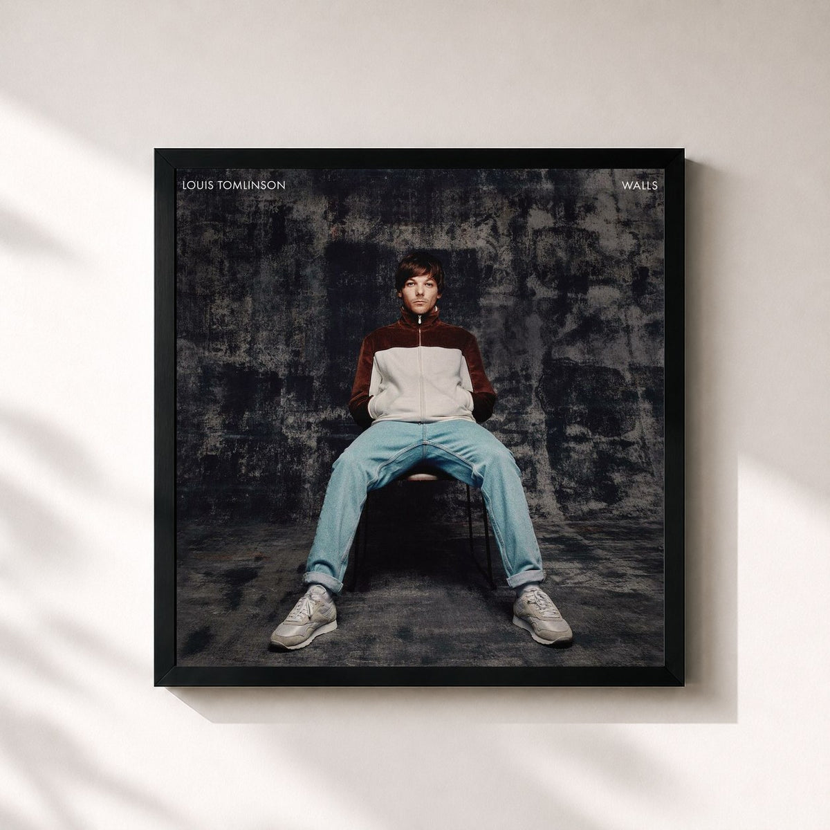 #noir Walls di Louis Tomlinson in stampa quadrata incorniciata, cornice nera 32x32 cm