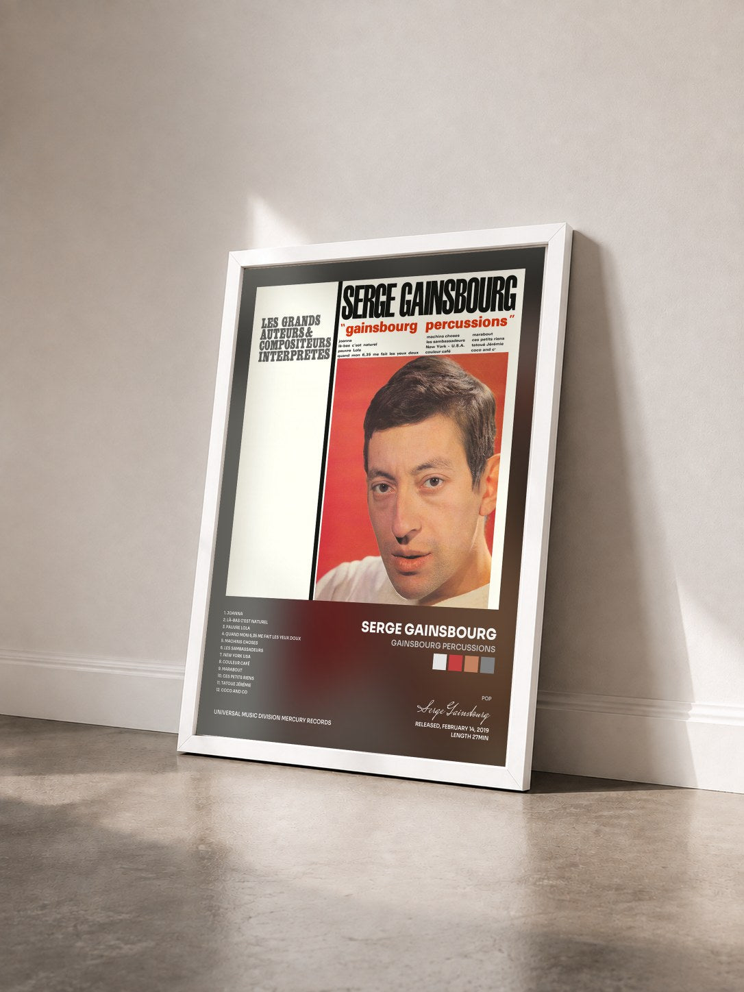#blanc Tableau de l'album Gainsbourg percussions de Serge Gainsbourg vu de trois quarts, cadre blanc