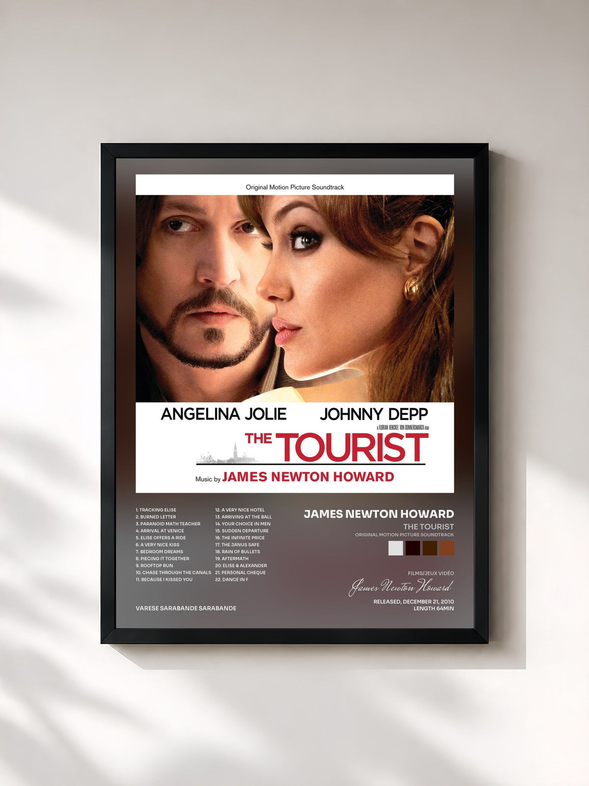 #noir Tableau de l'album The Tourist (Original Motion Picture Soundtrack) de James Newton Howard, cadre noir, imprimé et encadré en France