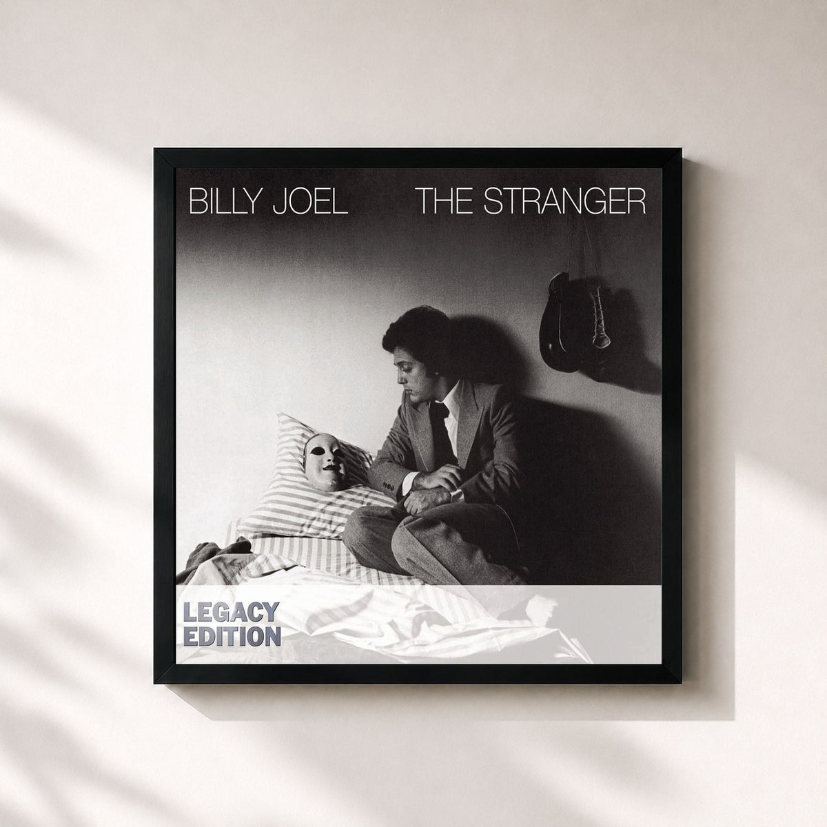 #noir The Stranger (Legacy Edition) de Billy Joel en lámina cuadrada enmarcada, marco negro de 32x32 cm