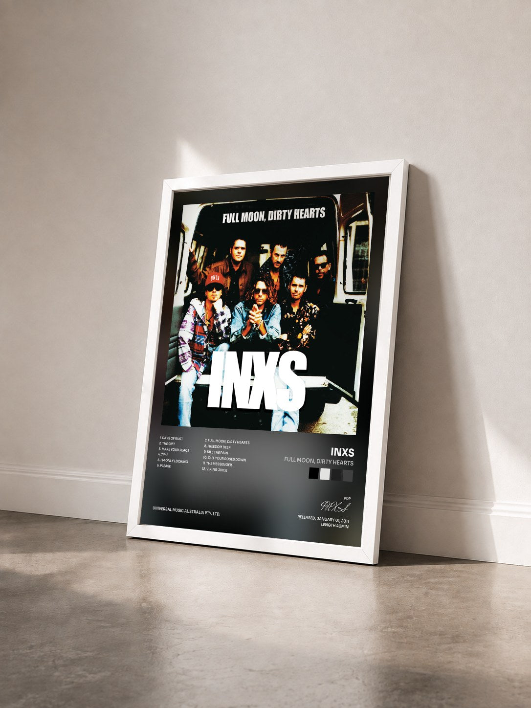 #blanc Tableau de l'album Full Moon, Dirty Hearts de INXS vu de trois quarts, cadre blanc