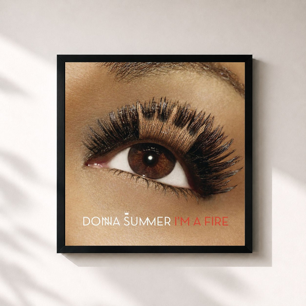 #noir Tableau carré de l'album I'm A Fire de Donna Summer, cadre noir 32x32 cm