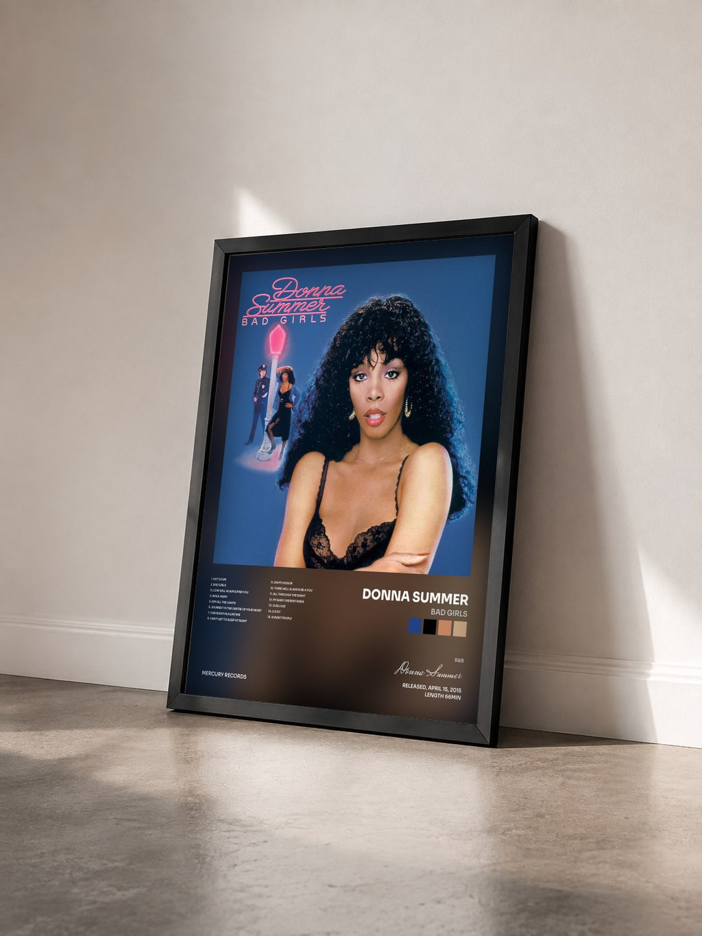 #noir Tableau de l'album Bad Girls de Donna Summer vu de trois quarts, cadre noir
