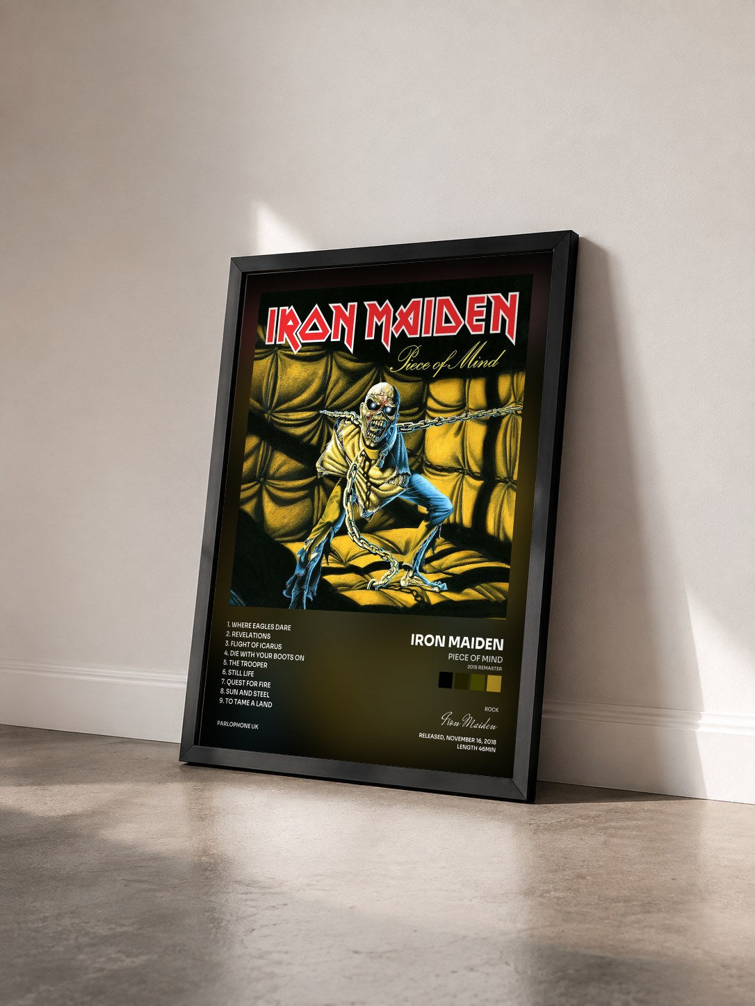#noir Tableau de l'album Piece of Mind (2015 Remaster) de Iron Maiden vu de trois quarts, cadre noir