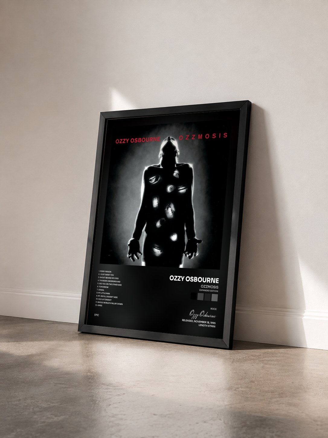 #noir Ozzmosis (Expanded Edition) di Ozzy Osbourne in stampa incorniciata vista di tre quarti, cornice nera