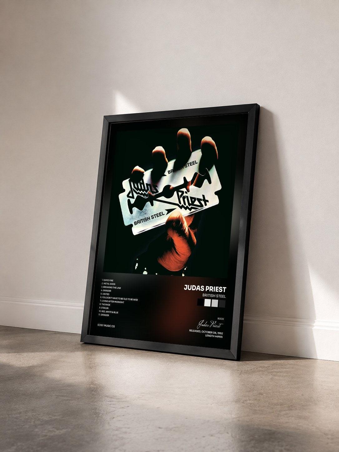 #noir Tableau de l'album British Steel de Judas Priest vu de trois quarts, cadre noir