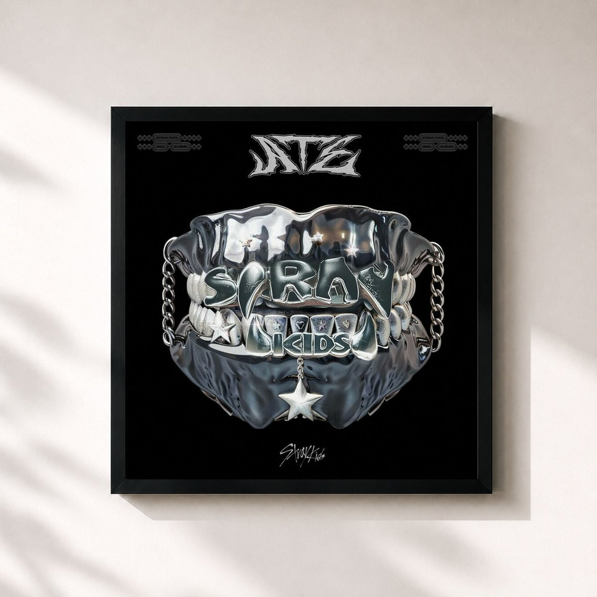 #noir Tableau carré de l'album ATE de Stray Kids, cadre noir 32x32 cm