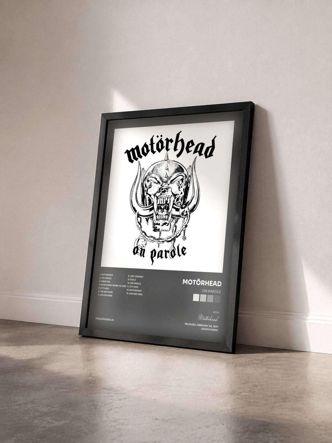 #noir Tableau de l'album On Parole de Motörhead vu de trois quarts, cadre noir