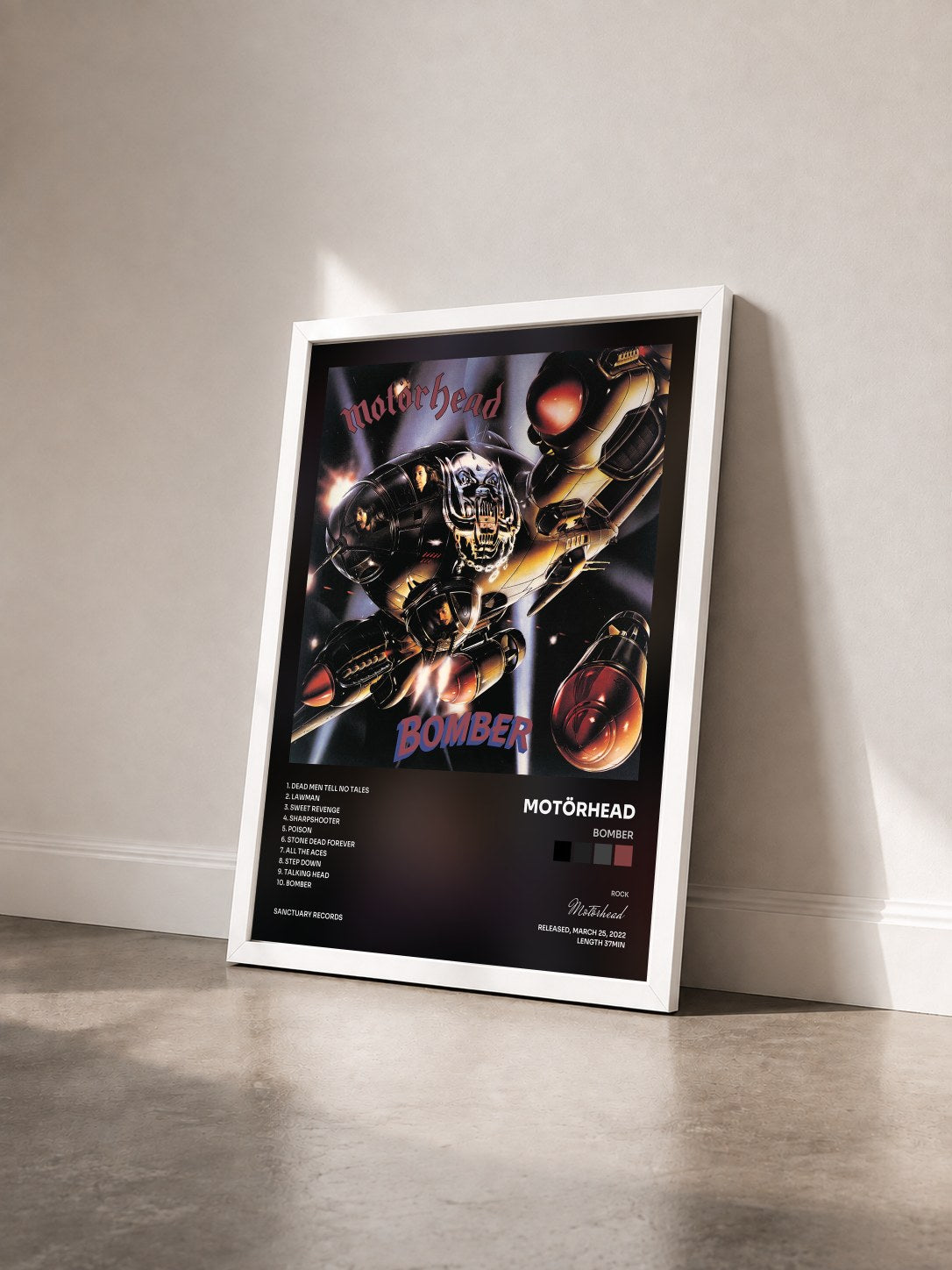 #blanc Tableau de l'album Bomber de Motörhead vu de trois quarts, cadre blanc