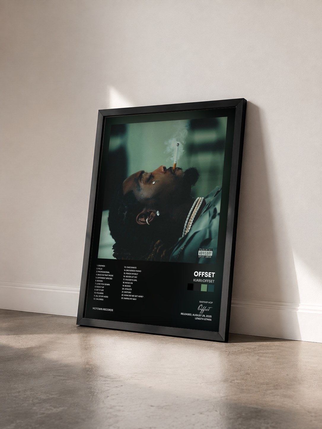#noir Tableau de l'album KIARI:OFFSET de Offset vu de trois quarts, cadre noir