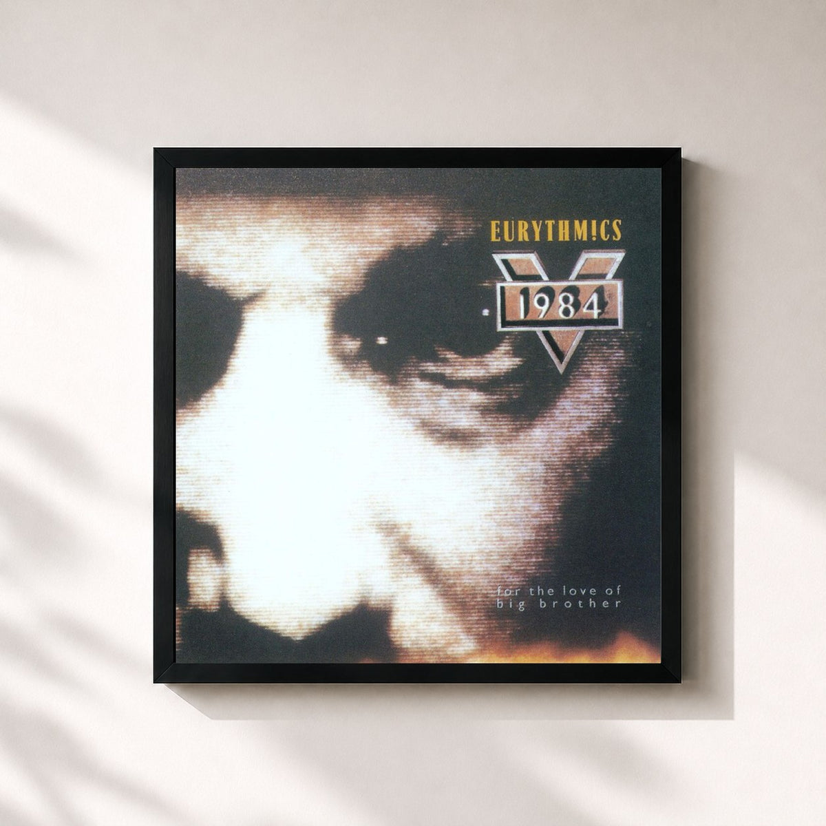 #noir Tableau carré de l'album 1984 - For The Love Of Big Brother de Eurythmics, cadre noir 32x32 cm