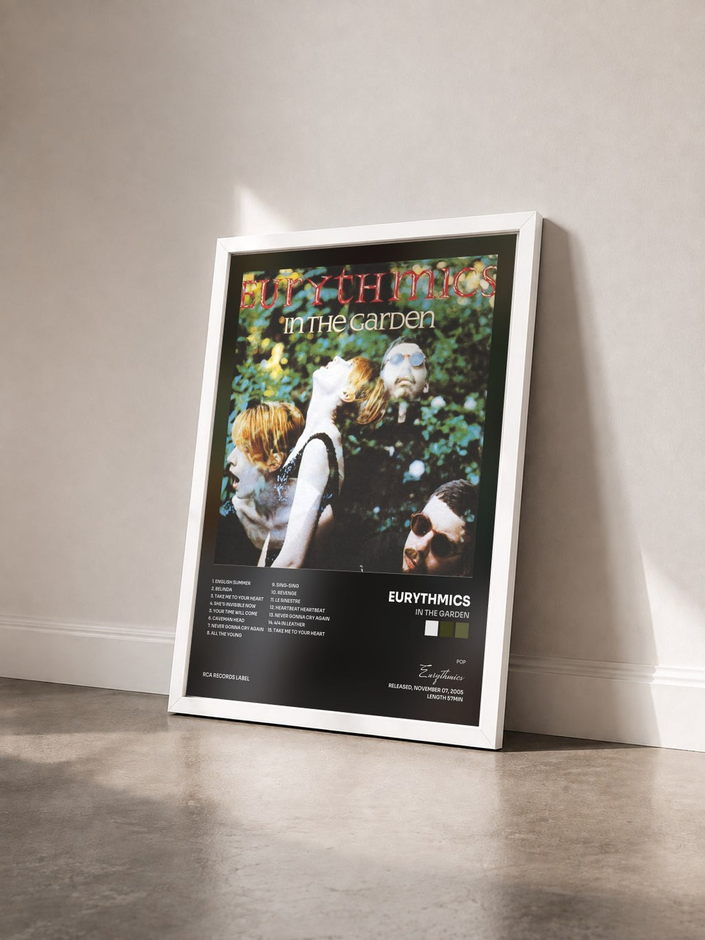 #blanc Tableau de l'album In The Garden de Eurythmics vu de trois quarts, cadre blanc