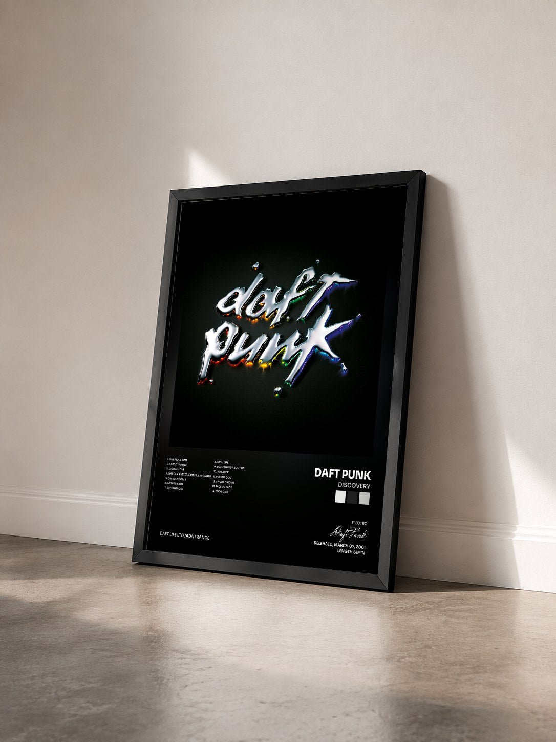 #noir Discovery di Daft Punk in stampa incorniciata vista di tre quarti, cornice nera