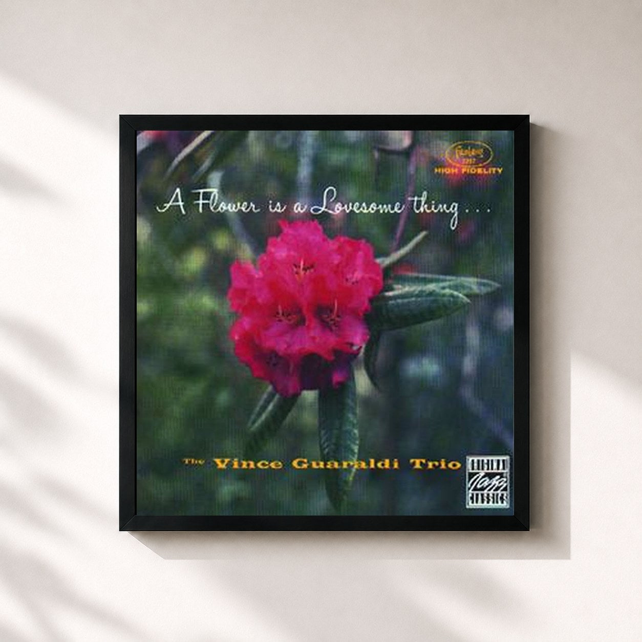 #noir Tableau carré de l'album A Flower Is A Lovesome Thing de Vince Guaraldi Trio, cadre noir 32x32 cm