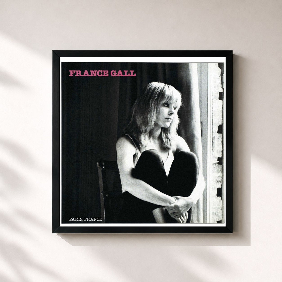 #noir Paris, France (Remasterisé en 2004) de France Gall en lámina cuadrada enmarcada, marco negro de 32x32 cm