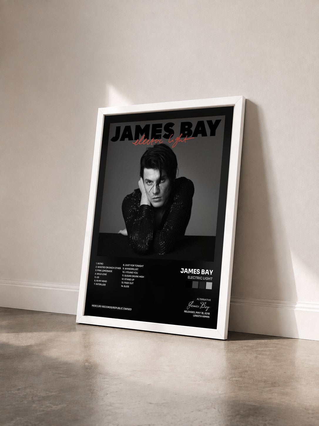 #blanc Tableau de l'album Electric Light de James Bay vu de trois quarts, cadre blanc
