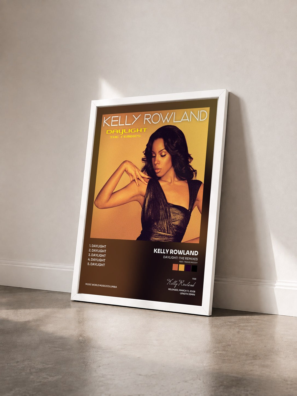 #blanc Daylight: The Remixes (feat. Travis McCoy) von Kelly Rowland als gerahmter Kunstdruck von schräg gesehen, weißer Rahmen