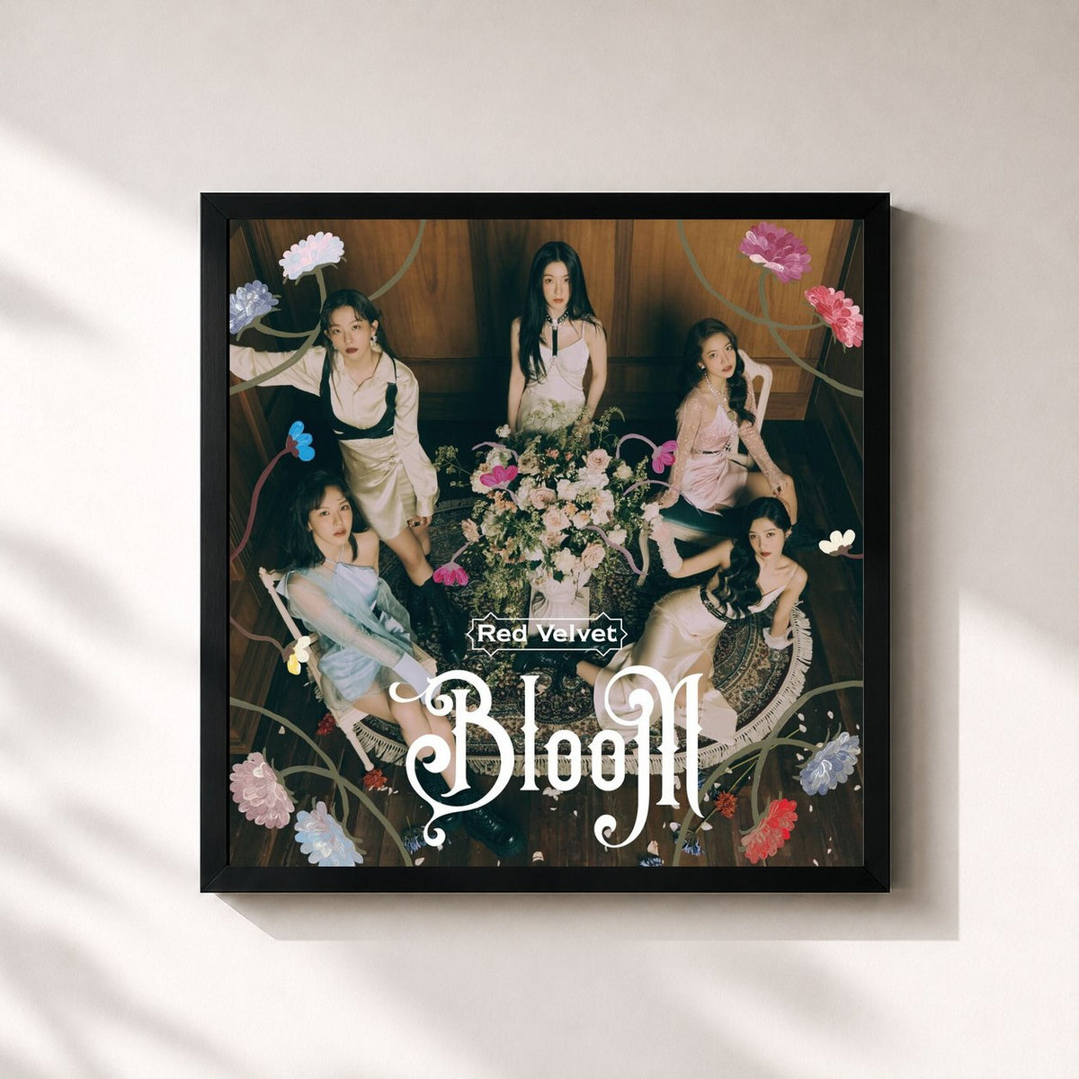 #noir Tableau carré de l'album Bloom de Red Velvet, cadre noir 32x32 cm