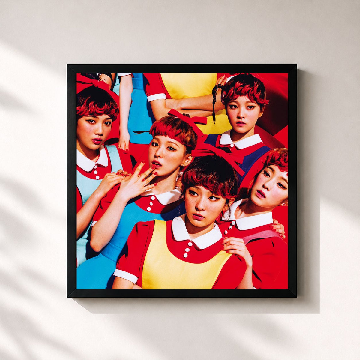 #noir Tableau carré de l'album The Red - The 1st Album de Red Velvet, cadre noir 32x32 cm