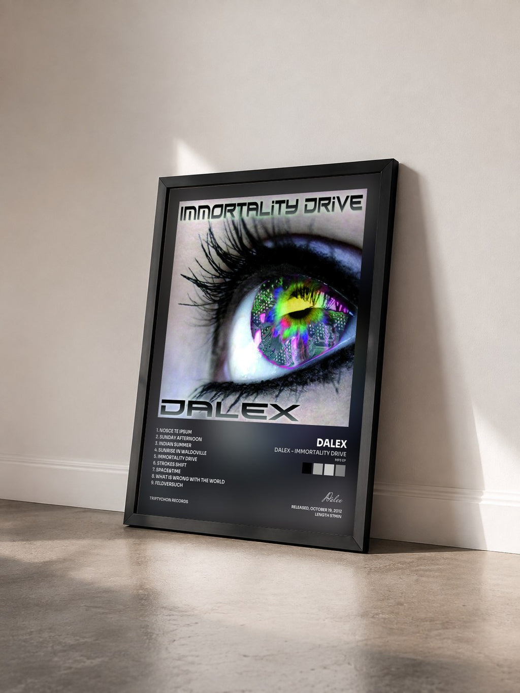#noir Dalex - Immortality Drive (MP3 EP) von Dalex als gerahmter Kunstdruck von schräg gesehen, schwarzer Rahmen