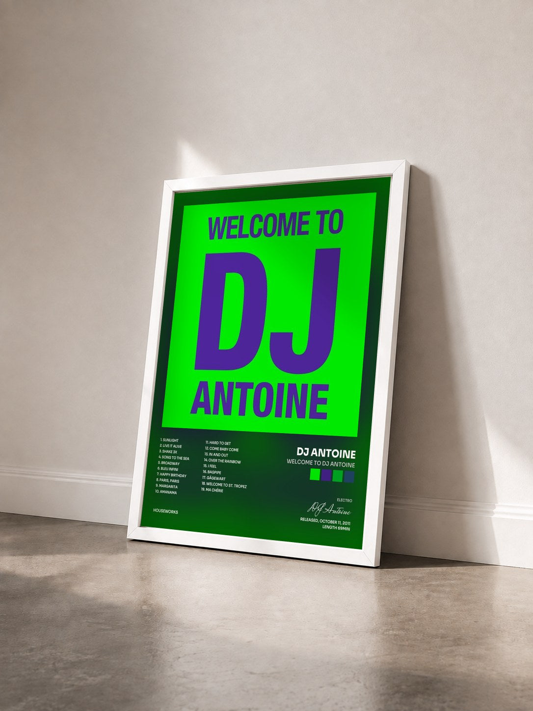 #blanc Tableau de l'album Welcome to DJ Antoine de DJ Antoine vu de trois quarts, cadre blanc