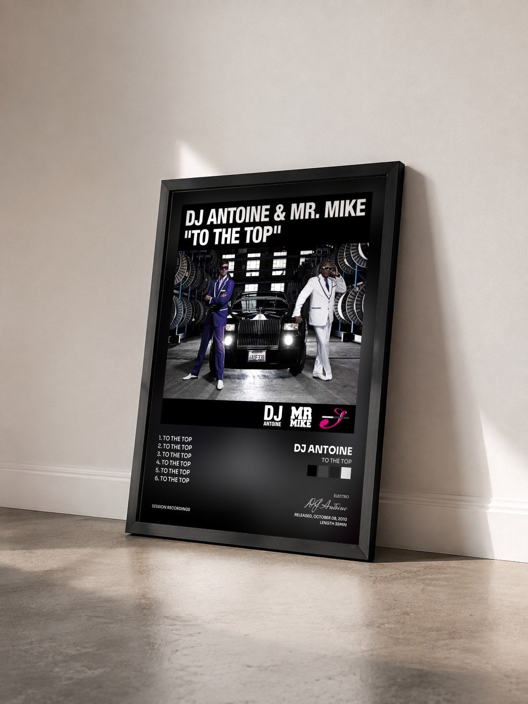 #noir Tableau de l'album To the Top de DJ Antoine vu de trois quarts, cadre noir
