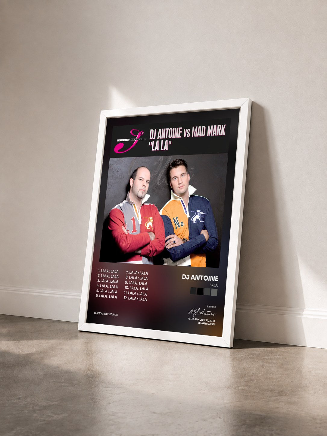 #blanc Tableau de l'album Lala de DJ Antoine vu de trois quarts, cadre blanc