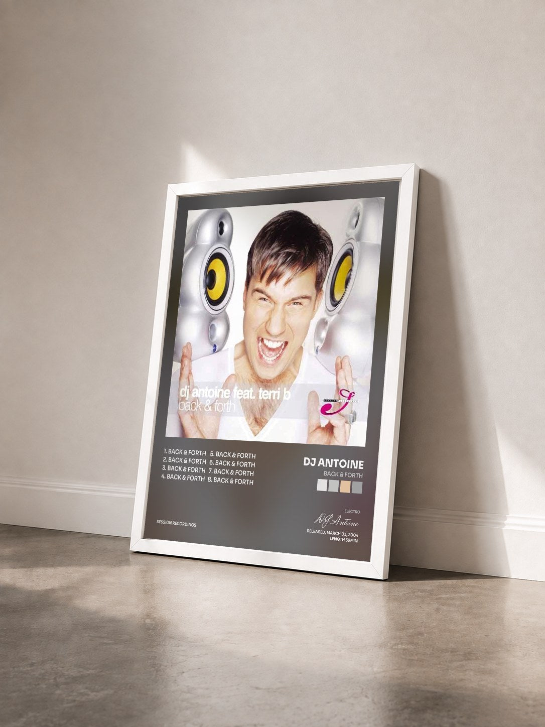 #blanc Tableau de l'album Back & Forth de DJ Antoine vu de trois quarts, cadre blanc